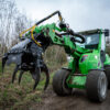 JAK-200R Fällgreifer am Avant Radlader